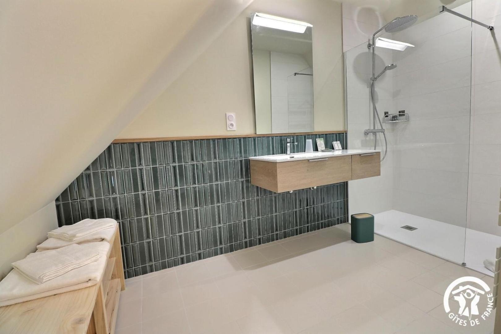 Le Jardin De Quercus Bed & Breakfast Bazouges-la-Perouse Bagian luar foto