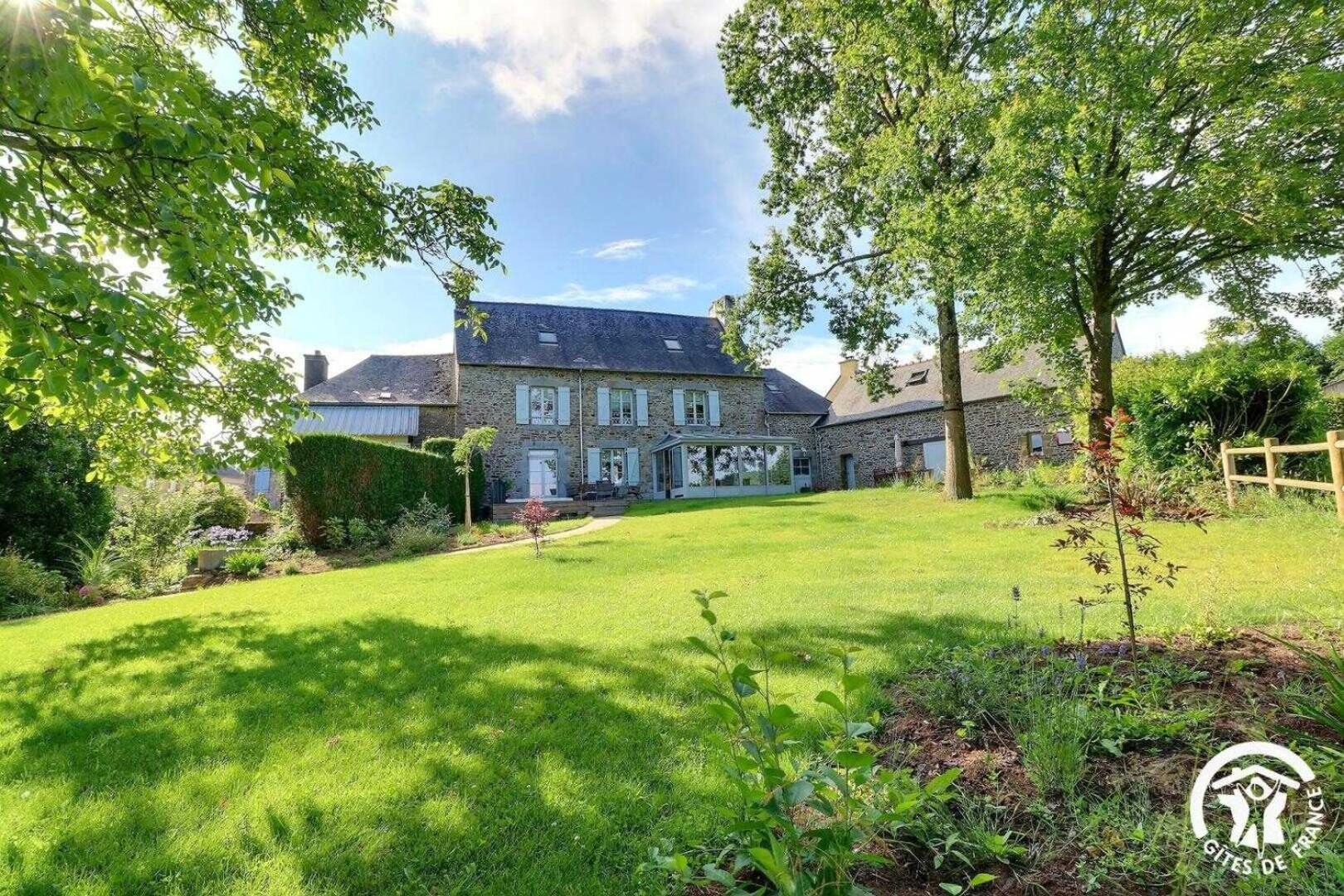 Le Jardin De Quercus Bed & Breakfast Bazouges-la-Perouse Bagian luar foto