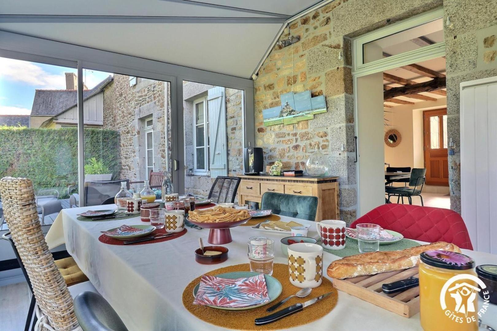 Le Jardin De Quercus Bed & Breakfast Bazouges-la-Perouse Bagian luar foto