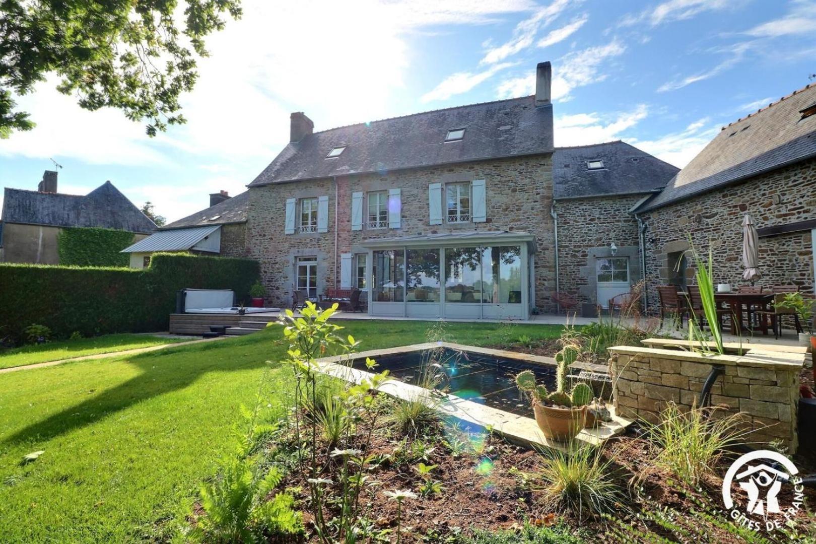 Le Jardin De Quercus Bed & Breakfast Bazouges-la-Perouse Bagian luar foto