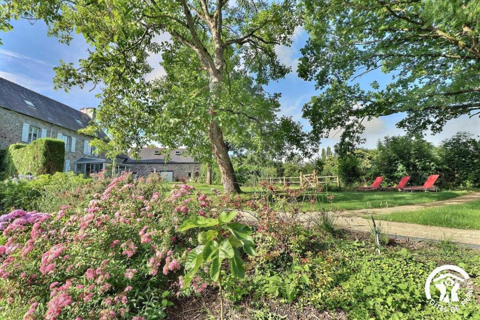 Le Jardin De Quercus Bed & Breakfast Bazouges-la-Perouse Bagian luar foto