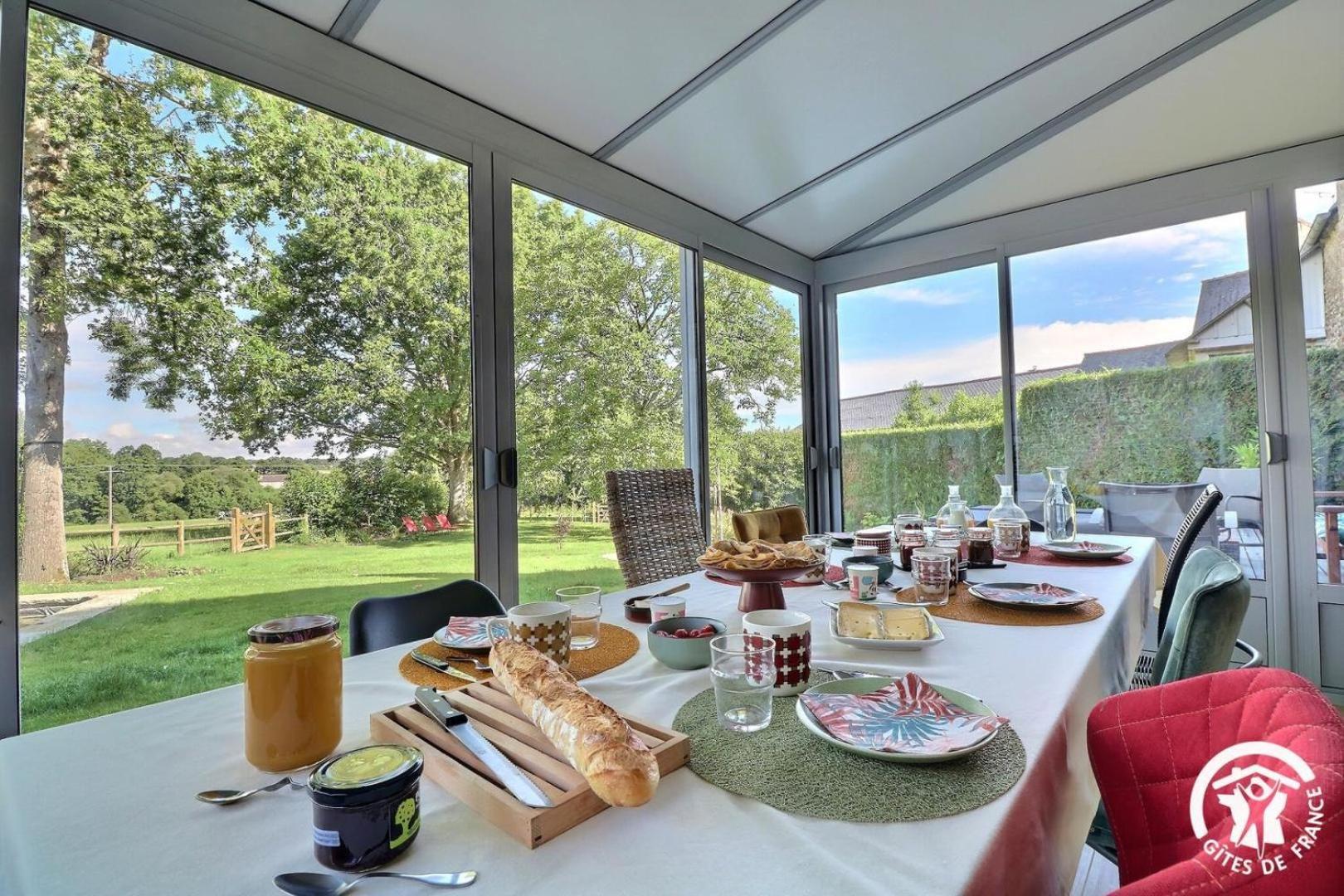 Le Jardin De Quercus Bed & Breakfast Bazouges-la-Perouse Bagian luar foto